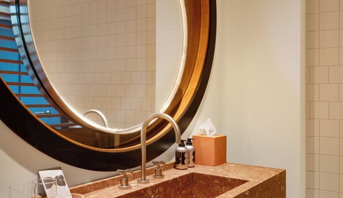 Deluxe Room, 1 King Bed