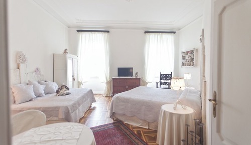 Deluxe Quadruple Room, City View