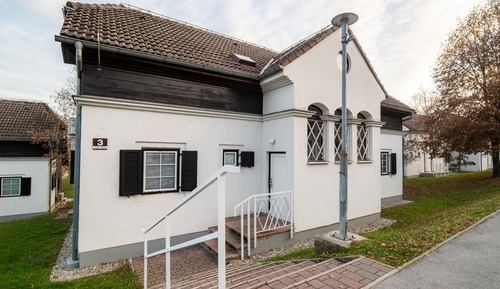 Apartment (Classic One Bedroom Apartment with Te)