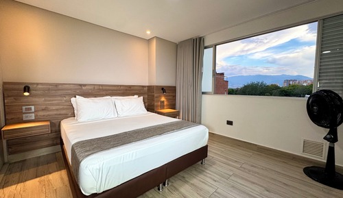 Deluxe Studio, 1 Bedroom, City View