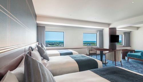 [Renewal] Deluxe Triple + 2Extra Beds, Non Smoking