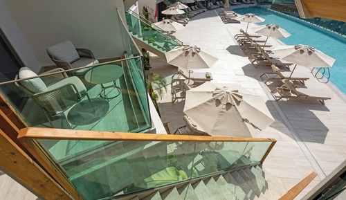 Superior Pool Access via Stairs