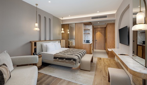 Superior Side Sea View