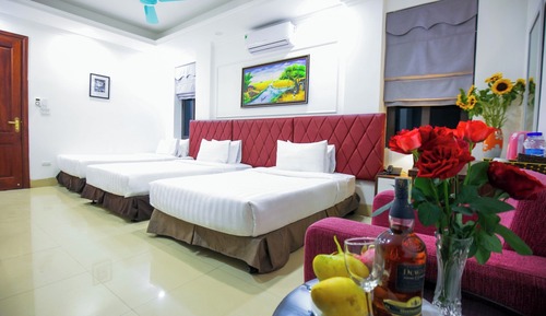 Deluxe Triple Room, Courtyard View