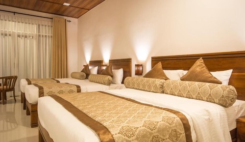 Family Room, Balcony, River View