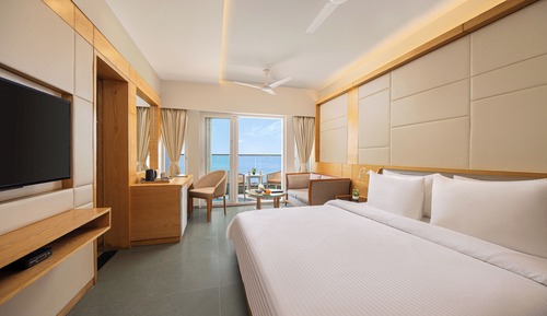 Executive Queen Room with Sea View