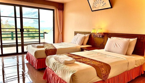 Standard Twin Fan Room