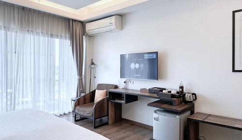 Deluxe Double Room, City View