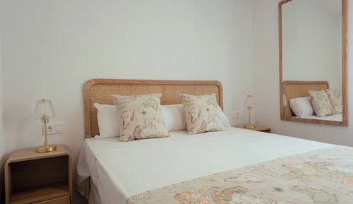 Triple Room (Battleship Lagoon Pool Club(3))