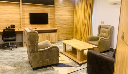 Exclusive Suite, City View