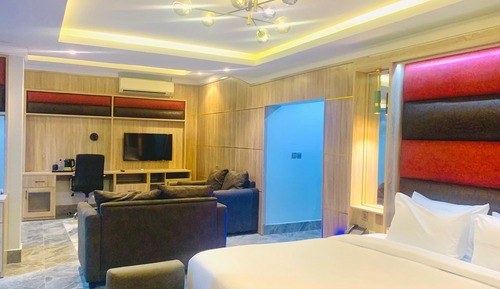 Elite Suite, City View