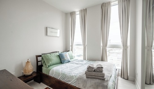 Deluxe Condo, 2 Bedrooms, Balcony, City View