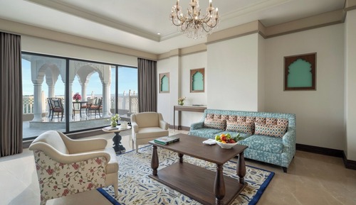 Suite, 1 King Bed (Luxury Suite)