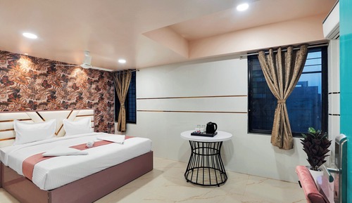 Executive Studio Suite