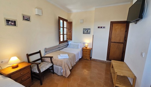 Economy Twin Room, Garden View