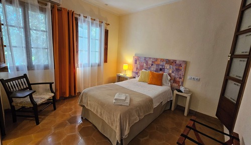 Standard Single Room, Garden View