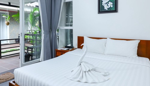 Deluxe Double Room, 1 Bedroom, Pool Access, Poolside