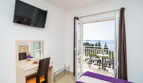 Apartment (Superior One-Bedroom Apartment)