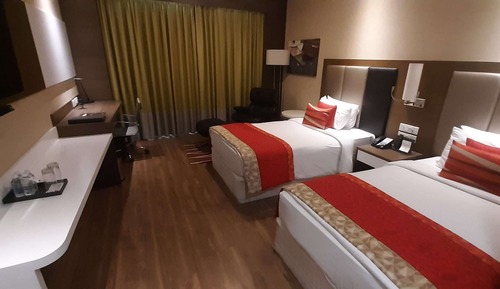 Deluxe Room, 1 Double Bed, Accessible, City View