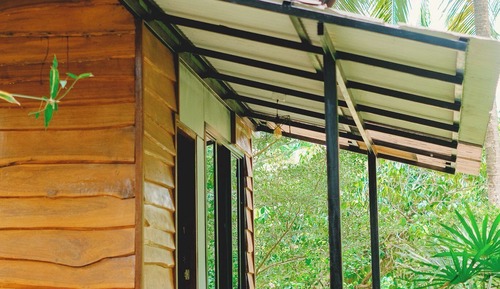 Standard Bungalow, Balcony