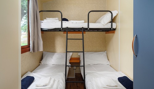 Deluxe Cabin, Patio, Lake View