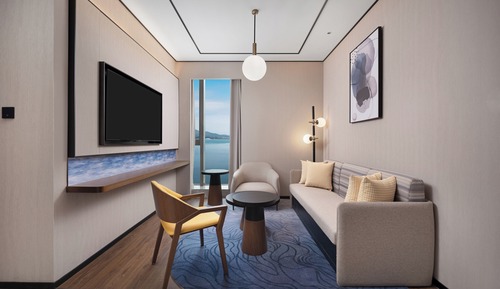 Deluxe Suite, 1 King Bed