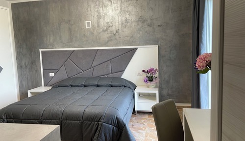 Classic Double or Twin Room, Garden View