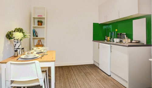 Standard Studio, 1 Twin Bed