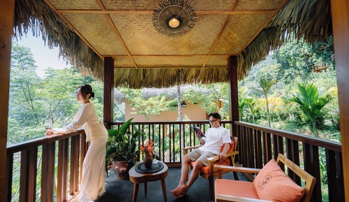 Romantic Bungalow, Balcony, Mountain View