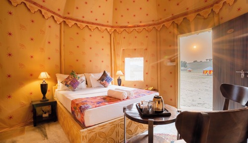 Luxury Tent, Desert View