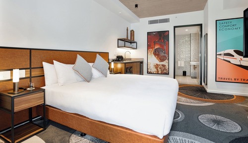 Accessible King Studio