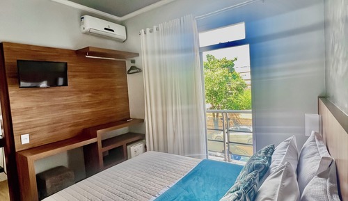 Classic Triple Room, Lanai, City View