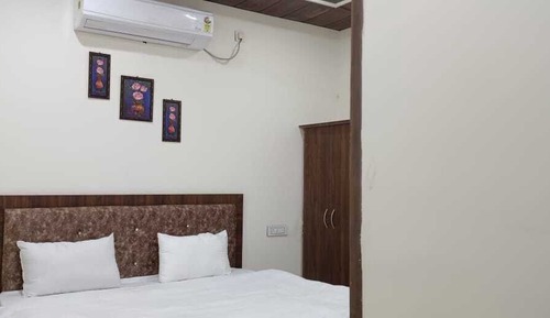 Deluxe Room, City View