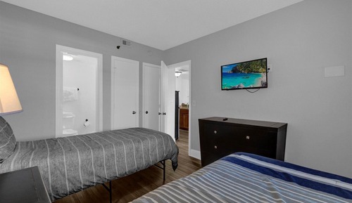 Family Condo, Partial Lake View