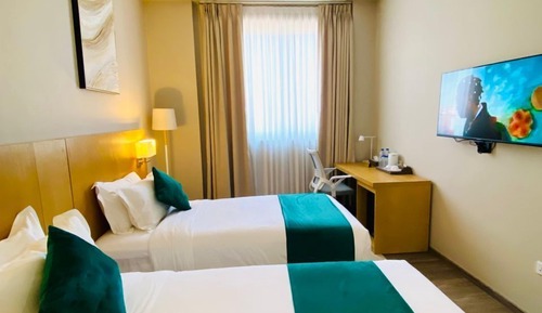 Comfort Twin Room, City View
