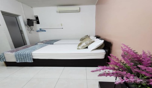 Signature Room, 5 Bedrooms