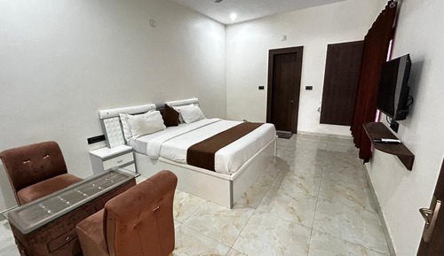 Luxury Villa, Balcony