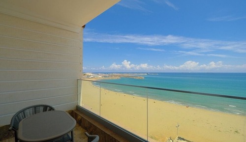 Classic Twin Room, Beach View