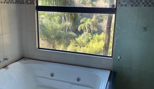 Deluxe Suite, Balcony