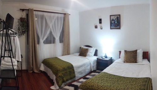 Classic Shared Dormitory, Mountain View