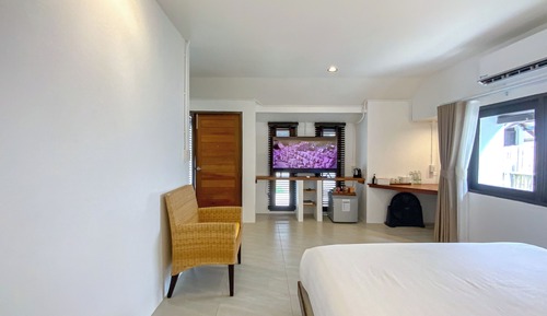 Private Villa with Bathtub