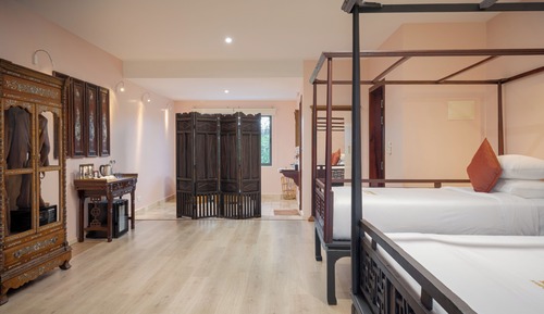 CHINESE EXECUTIVE SUITE TWIN