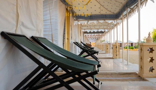 Luxury Tent, Desert View