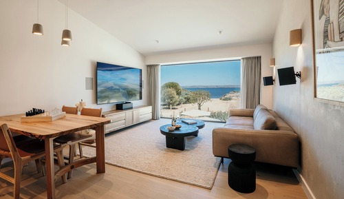 One Bedroom Ocean View Suite