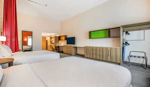 Studio Suite, 2 Queen Beds, Bathtub