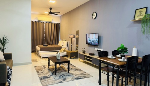 Standard Studio Suite, City View