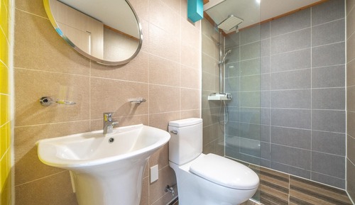 Basic Room, 1 Bedroom (blue 1)