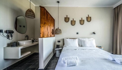 Family Room, Garden View