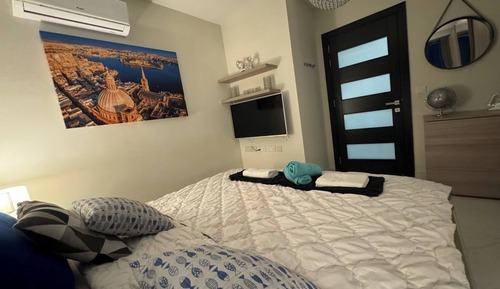 Apartment, 2 Bedrooms, Smoking