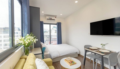 Studio Suite, City View